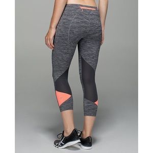 Lululemon Pace Rival Crop sz 6 Black/Grapefruit